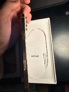 iPhone 16 Pro Max Unlocked New - Photo 3