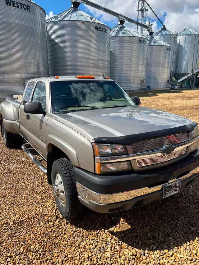 2003 Chevrolet Silverado 3500 Duramax LT 4x4 Dually