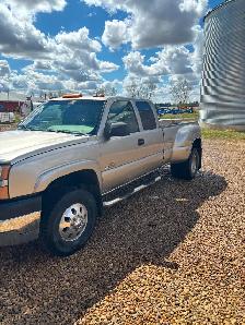2003 Chevrolet Silverado 3500 Duramax LT 4x4 Dually - Photo 2
