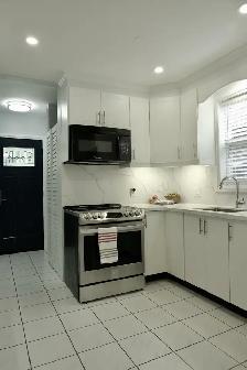 $2900 all-in / Main Flat / Junction / Runnymede / St. Clair - Photo 10