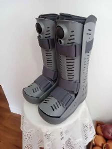 Bottes Air Walker Rebound Grandeur petit small 75.00 pour les 2