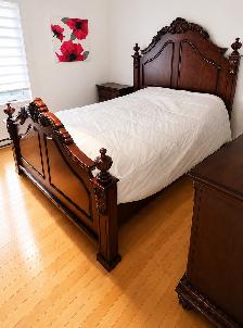 MOBILIER DE CHAMBRE EN MERISIER   MATELAS QUEEN - Photo 6