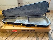 Guitar Hardshell Case - Photo 2