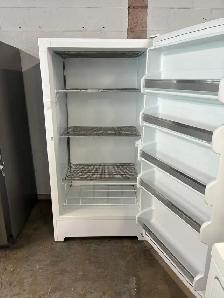 Freezer Upright Frigidaire-90-day warranty-Credit Cards accepted - Photo 2
