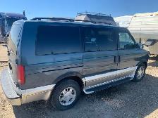 2000 GMC Safari Minivan - Photo 2
