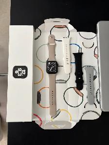 Apple Watch SE - 44mm (2nd Gen)