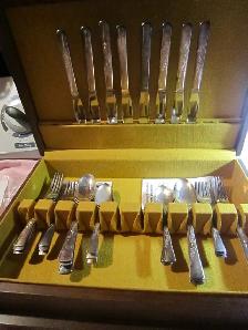 #79-114E  REVELATION silverware set for 8 - Photo 2