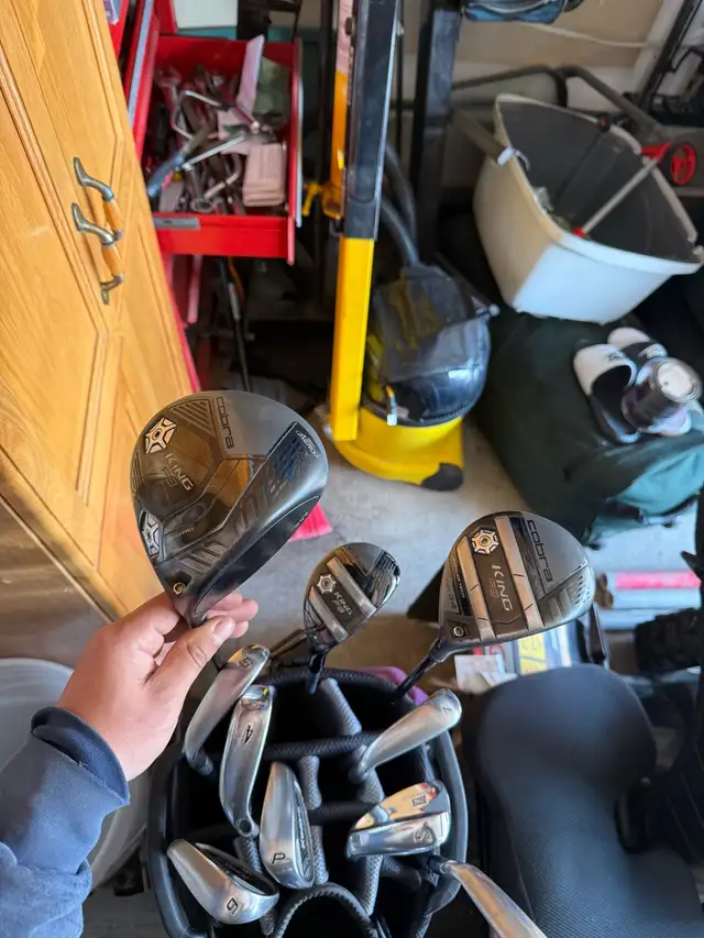 right hand golf clubs cobras