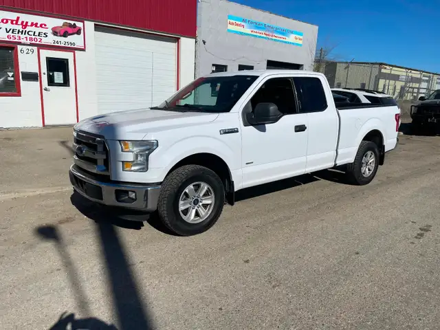 2015 Ford XLT Super Cab 4X4 6.5 foot box