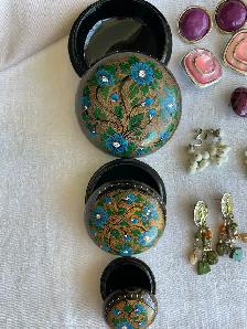 Batch of 12 Lovely vintage earrings, and one unique jewelry box - Photo 9