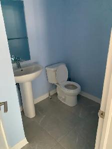 3 BR , 2.5 Bathrooms, Corner Townhouse- Cambridge - Photo 3