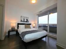 RENOVATED 1   DEN CONDO W/ PARKING & LOCKER PRIME RICHMOND HILL - Photo 6
