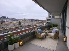 RENOVATED 1   DEN CONDO W/ PARKING & LOCKER PRIME RICHMOND HILL - Photo 9