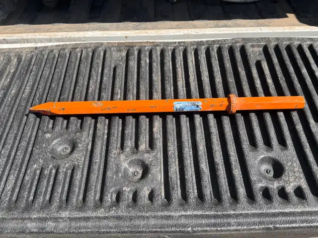 New Demo Breaker Chisels 1-1/8' Hex x 18'
