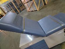 Midmark Ritter 104 Exam Table - Photo 3