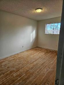 2 Bedroom Mainfloor Located in Penbrooke - Photo 7