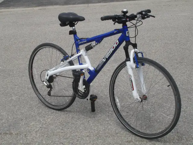HYBRID 29' GENESIS V2900 SERIES 21 SPD   DUAL SUSPENSION RACER!