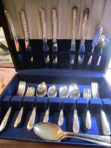 #81K   MARY LOU/DEVONSHIRE silverware set for 6 - Photo 2