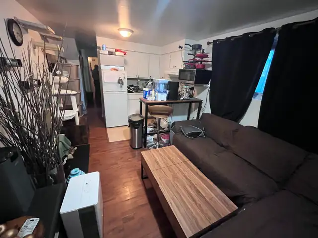 2 1/2 Bachelor for rent in Chomedey for July or Aug 2026