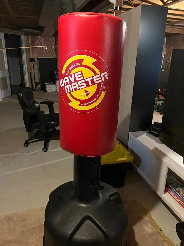 Punching Bag Free Standing Brand New Century Wave Master