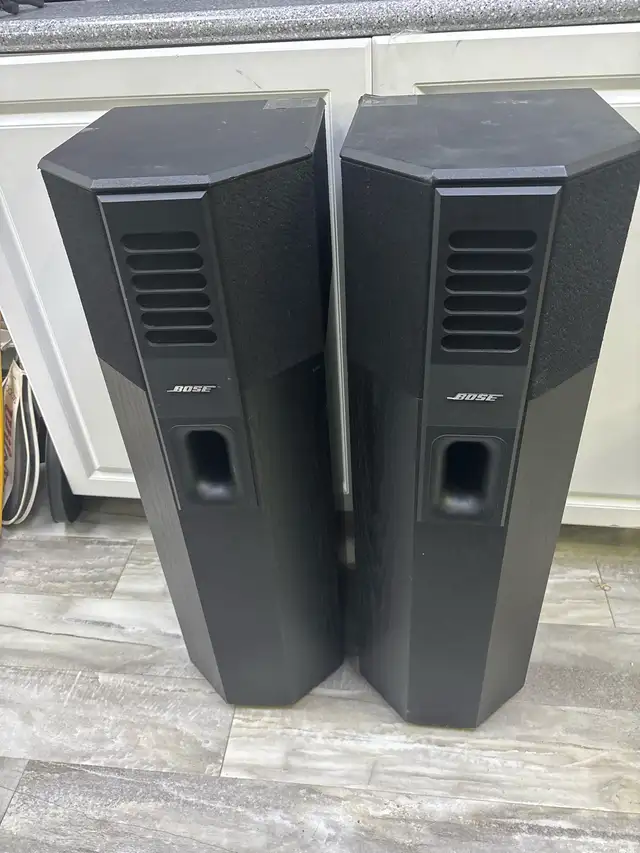 Bose 701 Direct Reflecting Tower Speaker Pair