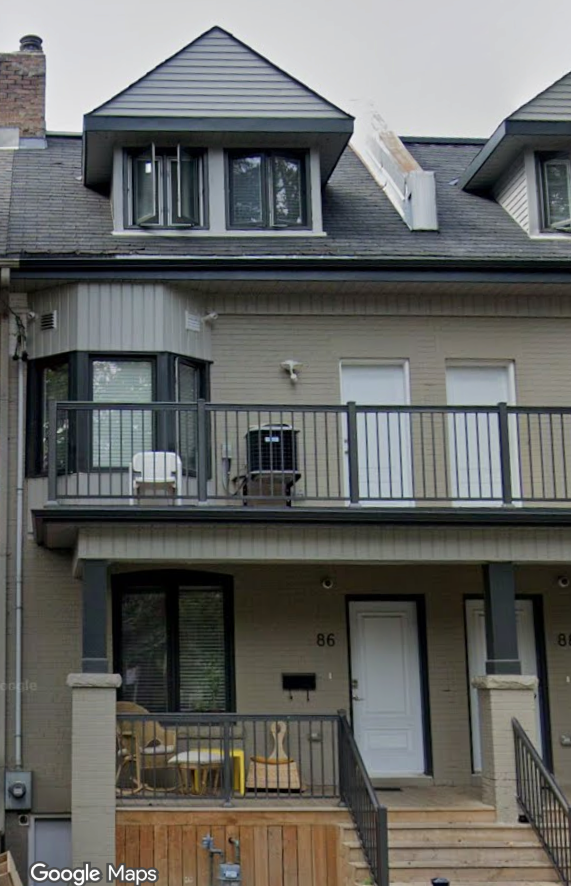 Private single room in a girls-only floor shared apartment.