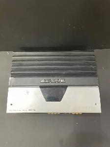 ALPINE CAR AMP MVR-T420