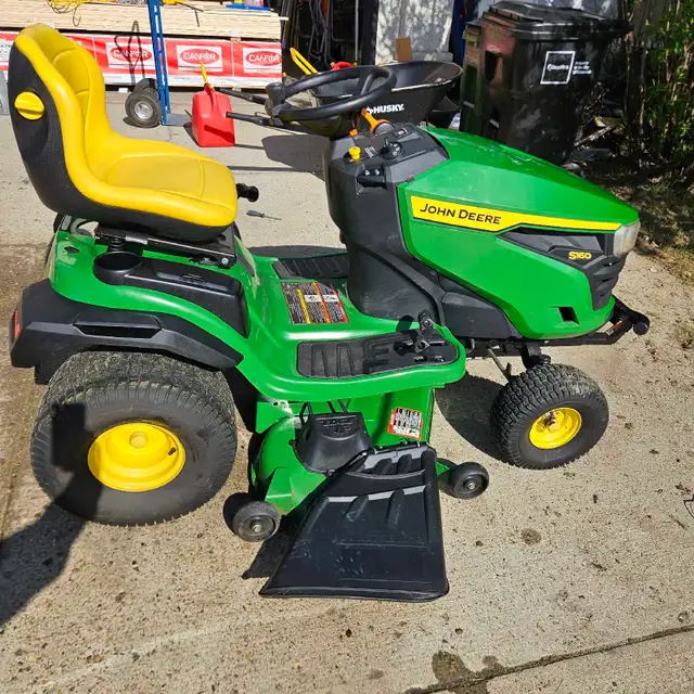 2023 John Deere S160 48' deck lawn tractor