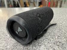 JBL Flip 6 Bluetooth Speaker - Photo 2