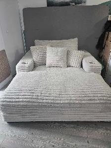 Sofa a vendre Alto 2 places en velour