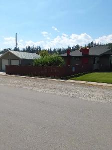 Three Bedroom Family Home, Kimberley,  BC - Photo 3