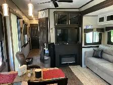 2019 - 40’ JAYCO BUNGALOW PARC MODEL - Photo 8