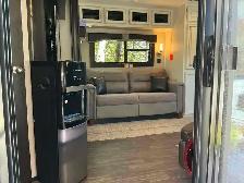 2019 - 40’ JAYCO BUNGALOW PARC MODEL - Photo 9