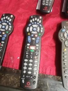 Universal remote controls $3 each - Photo 2
