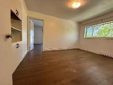 3 bed one bath - Photo 3