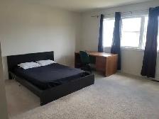 Master bedroom for rent in Bowmanville $1200 - Photo 2