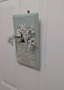 Wall rack in green, with rustic metal medallion - Photo 4