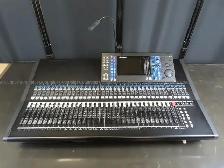 Yamaha LS9-32 32-Input Digital Mixing Console  HUGEproaudioSALE