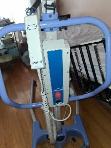 Hoyer Advance 340 Electric Patient Lift - Photo 2