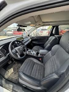 2024 Mitsubishi Outlander LE S-AWC Local Trade, Low Kilometer, 3 - Photo 3
