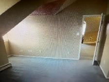 Large upper level one bedroom suite - Photo 8