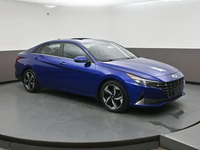 2023 Hyundai Elantra Luxury Leather, Sunroof, Apple/Android, Hea