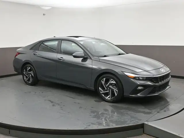 2025 Hyundai Elantra Preferred Tech Sunroof, Heated Seats/Wheel,