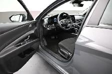 2025 Hyundai Elantra Preferred Tech Sunroof, Heated Seats/Wheel, - Photo 13