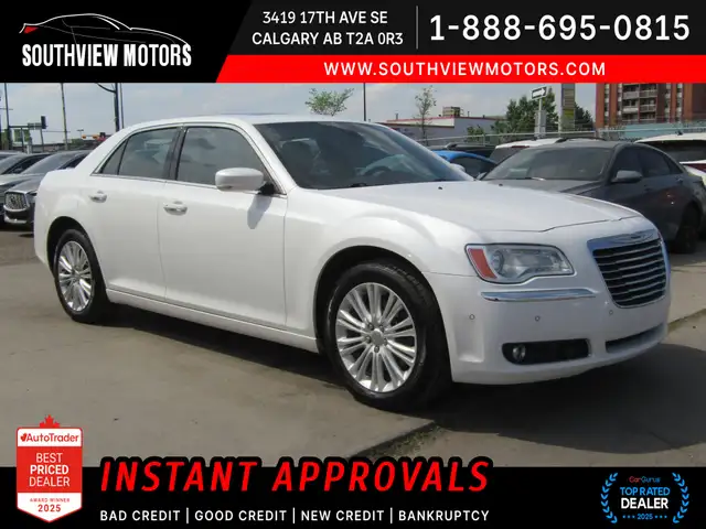 2014 Chrysler 300 AWD Leather / Sunroof / Backup Camera / New Ti