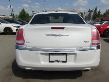2014 Chrysler 300 AWD Leather / Sunroof / Backup Camera / New Ti - Photo 5