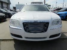2014 Chrysler 300 AWD Leather / Sunroof / Backup Camera / New Ti - Photo 9