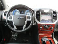 2014 Chrysler 300 AWD Leather / Sunroof / Backup Camera / New Ti - Photo 15