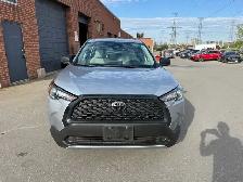 2024 Toyota Corolla Cross L FWD, ONE OWNER, NO ACCIDENT - Photo 2