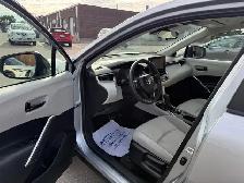 2024 Toyota Corolla Cross L FWD, ONE OWNER, NO ACCIDENT - Photo 7